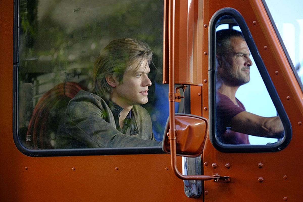Новый агент МакГайвер (2016) Новый агент МакГайвер (2016)